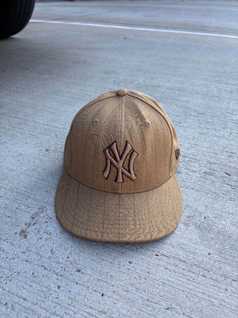 NWOT New Era 59FIFTY New York Yankees Tan Fitted Hat 7 3/8